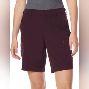 NWT 32 Degress Cool Womens Stretch Active Cargo Shorts (Wine Tasting)